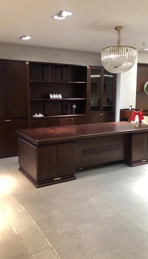 办公室办公桌大小 办公室办公桌大小