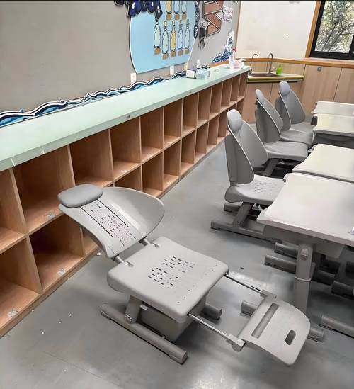 中小学生课桌椅标准尺寸 中小学生课桌椅标准尺寸
