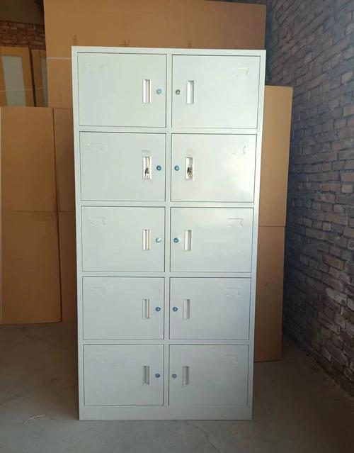 铁皮柜钥匙丢了怎么开