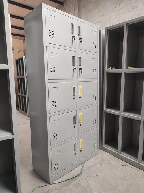 学校铁皮柜子尺寸 学校铁皮柜子尺寸