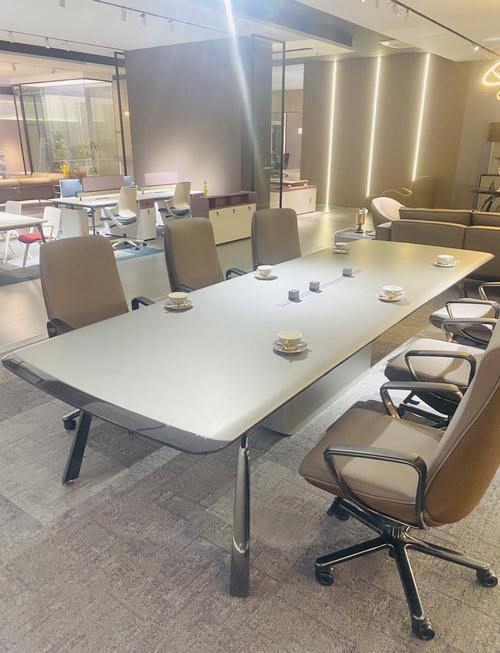 主方4人客方4人摆桌签详细规则